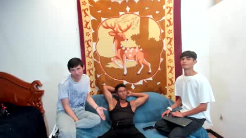 oliverhot2005 online show from February 9, 8:24 pm