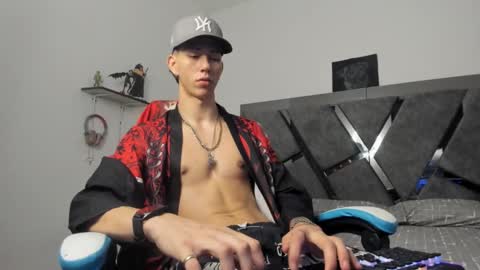 oliverthompson_01 online show from December 5, 2:37 am