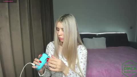 Olivia online show from January 15, 1:53 pm