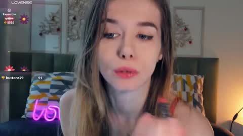 Olivia online show from February 5, 6:55 pm