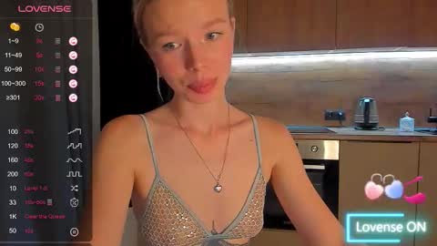 Olivia 3 online show from September 25, 10:28 pm