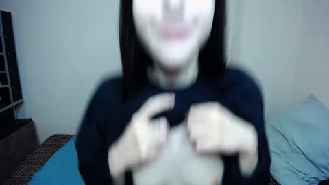 olivia_graceee online show from March 3, 9:27 am