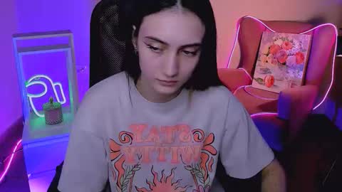 olivia_norton_ online show from September 30, 4:17 pm