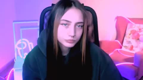 olivia_norton_ online show from September 29, 4:17 pm