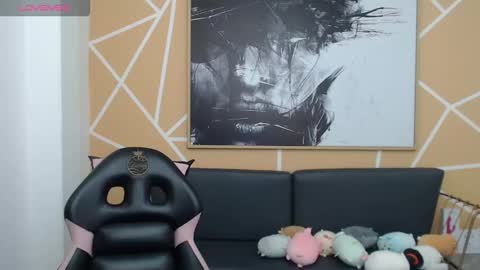 Olivia online show from October 24, 8:20 pm