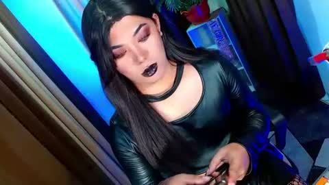 Snapshot of olivia_the_temptress27 chatting on September 27, 6:16 pm Miss OLIVIA online show from September 27, 6:16 pm
