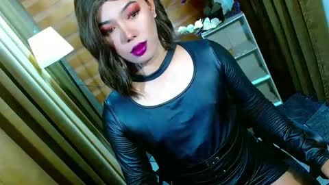 Miss OLIVIA online show from April 27, 9:18 am