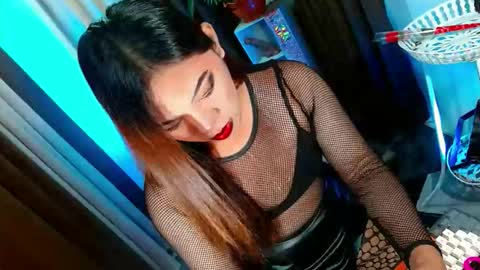 Snapshot of olivia_the_temptress27 chatting on September 26, 5:43 pm Miss OLIVIA online show from September 26, 5:43 pm