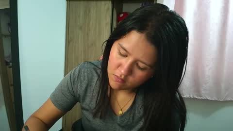 Olivia online show from January 14, 1:19 pm