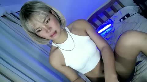 OLIVIA online show from February 3, 10:30 am