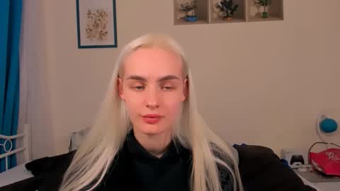 oliviaBeauty online show from April 21, 8:05 pm