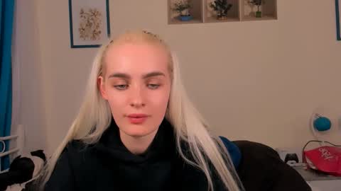 oliviaBeauty online show from April 20, 6:55 pm