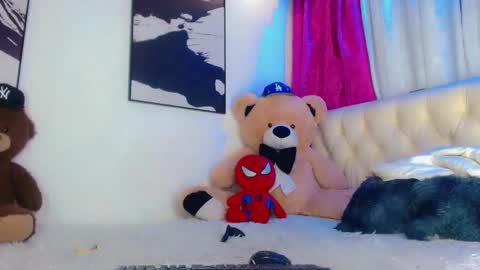 oliviahot01 online show from January 14, 2:30 am