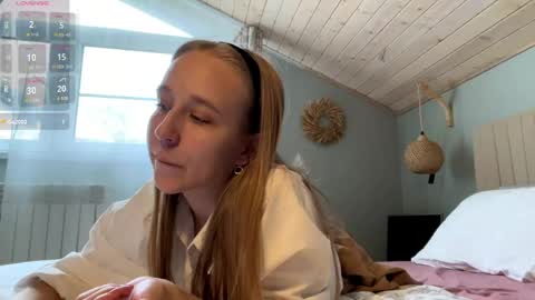 oliviakiss online show from April 25, 11:56 am