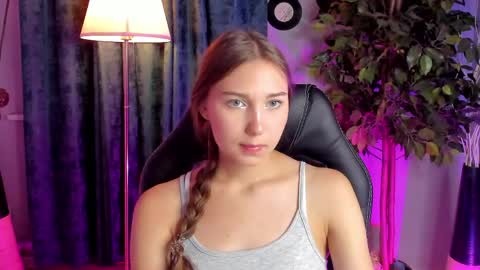olivialangs online show from May 19, 11:06 am