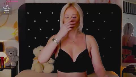 Olivia online show from February 18, 9:58 pm