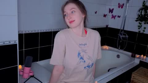 Kylie online show from January 18, 8:18 pm