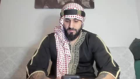 Snapshot of omar_xoxo chatting on October 24, 8:53 pm Omar online show from October 24, 8:53 pm