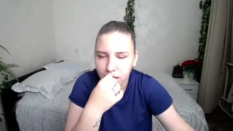 omg_sosexy_i online show from July 7, 9:13 am