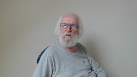 Somewhere over the rainbow online show from February 18, 1:22 pm