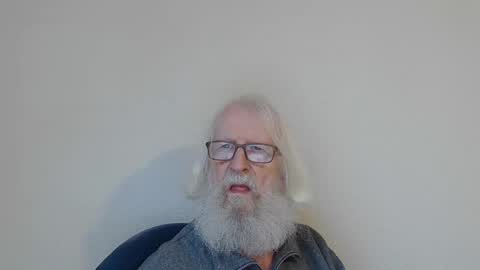 Somewhere over the rainbow online show from December 5, 8:13 am