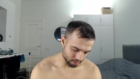 onebestlover online show from November 21, 9:40 am