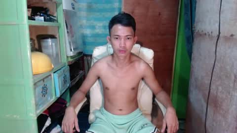 Wyn Will serve you and be your slave online show from December 29, 6:45 am