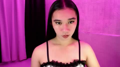 Snapshot of onicka_iha chatting on November 1, 7:24 pm Alexa online show from November 1, 7:24 pm