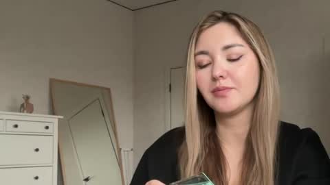 only_this online show from April 15, 9:45 am