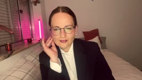 The cutest model on this site online show from June 12, 8:52 pm