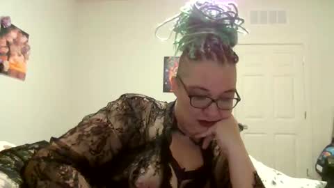 Snapshot of onlylovedinthedark chatting on October 27, 12:43 am onlylovedinthedark online show from October 27, 12:43 am