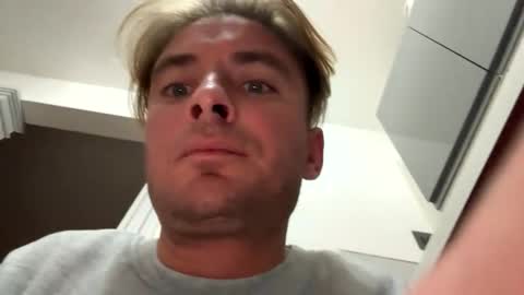 onlyloveyoutwice2016 online show from November 22, 10:51 pm