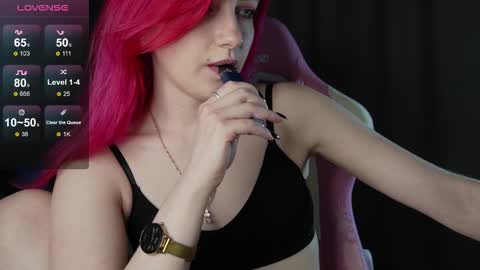 Hannah online show from November 9, 5:26 pm