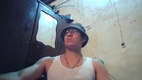 oomaurooo online show from September 22, 5:00 am