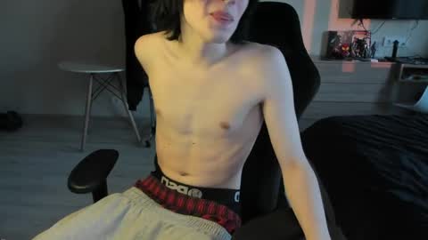 Bella and John online show from April 10, 4:55 pm