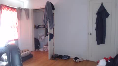 Snapshot of oregon87 chatting on February 27, 10:09 pm The Oregon Lumberjack online show from February 27, 10:09 pm