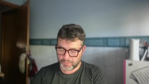 oscarbcncat online show from July 8, 3:26 pm