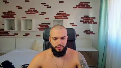 OscarWills online show from May 27, 5:15 am