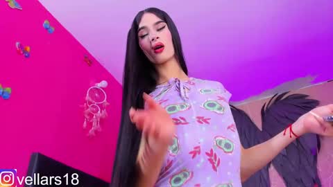 Snapshot of osiris_doll chatting on January 23, 8:45 pm vella online show from January 23, 8:45 pm