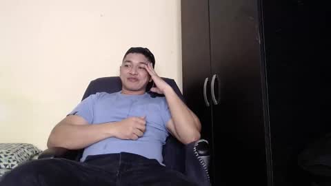 otto_stud online show from February 5, 4:38 am