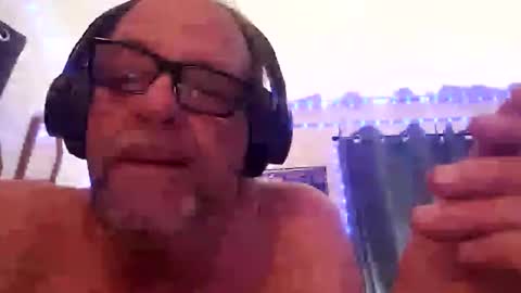 ou8124824 online show from January 15, 3:04 am