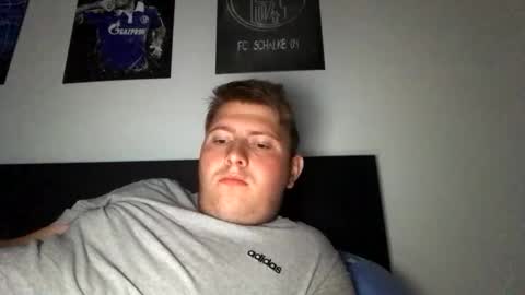 outflayd online show from June 10, 11:36 pm