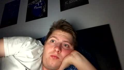 outflayd online show from December 17, 1:45 am