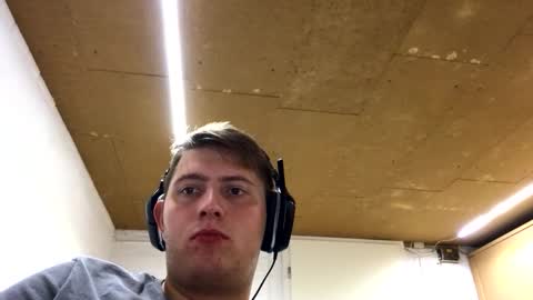 outflayd online show from November 23, 11:03 pm