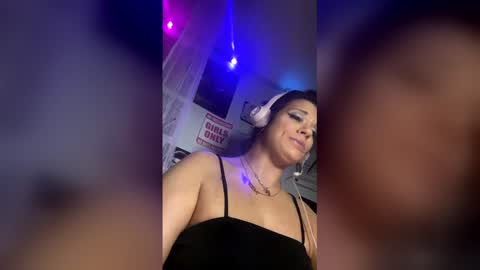 ovmilf online show from April 18, 2:35 am