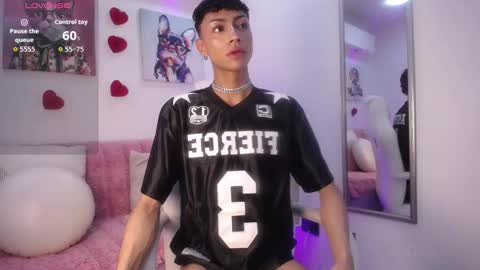 Owen online show from February 26, 10:02 pm