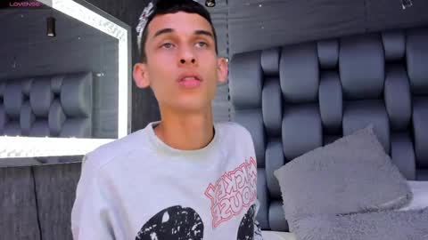 owen_stone1 online show from March 8, 2:40 pm