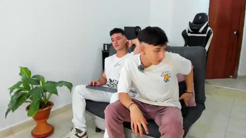 P online show from April 23, 4:09 am