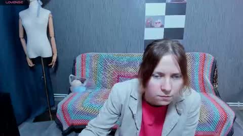 Ella online show from October 10, 1:06 pm