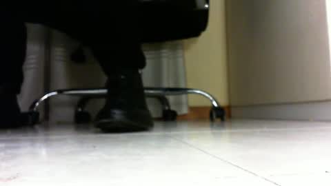 Snapshot of pablomenesssl chatting on March 1, 4:22 pm Pablo Meness online show from March 1, 4:22 pm